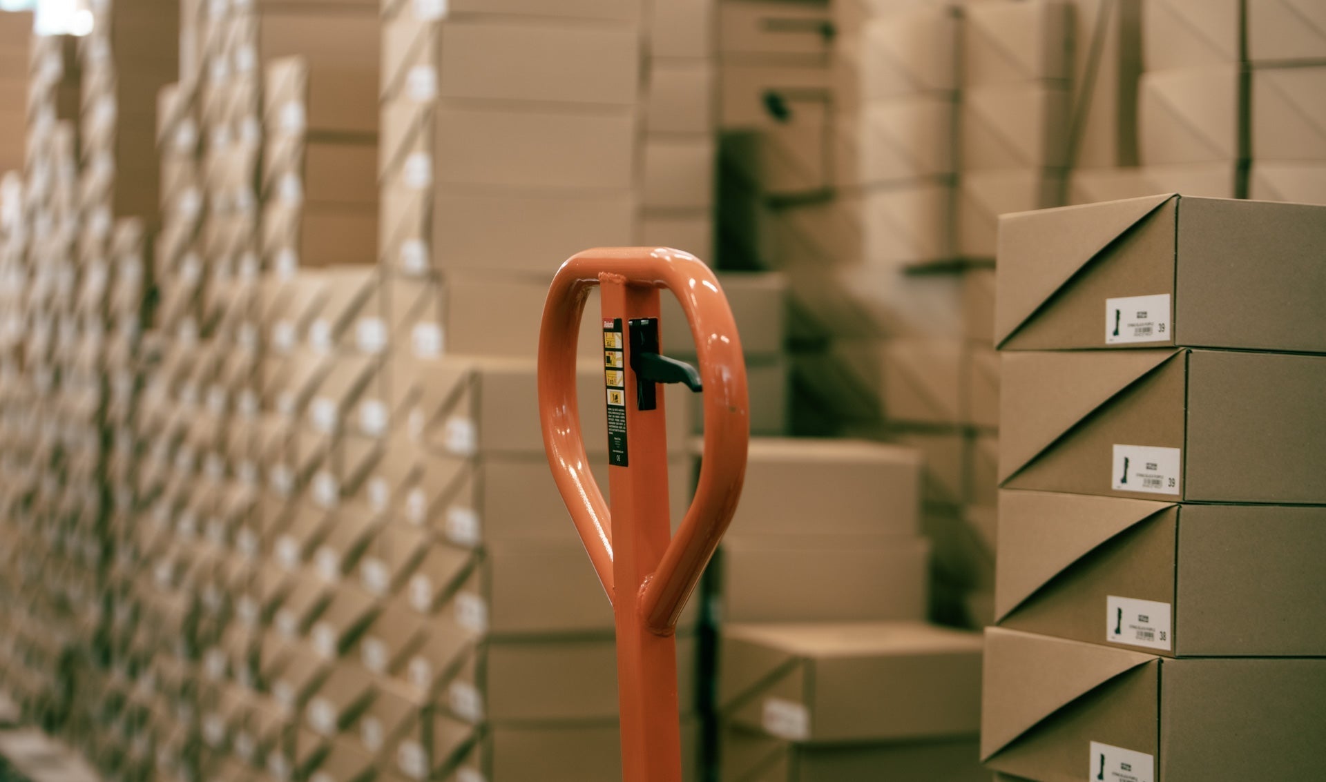 Exclude Outdoor Parcel Lockers from Checkout to Avoid Product Freezing