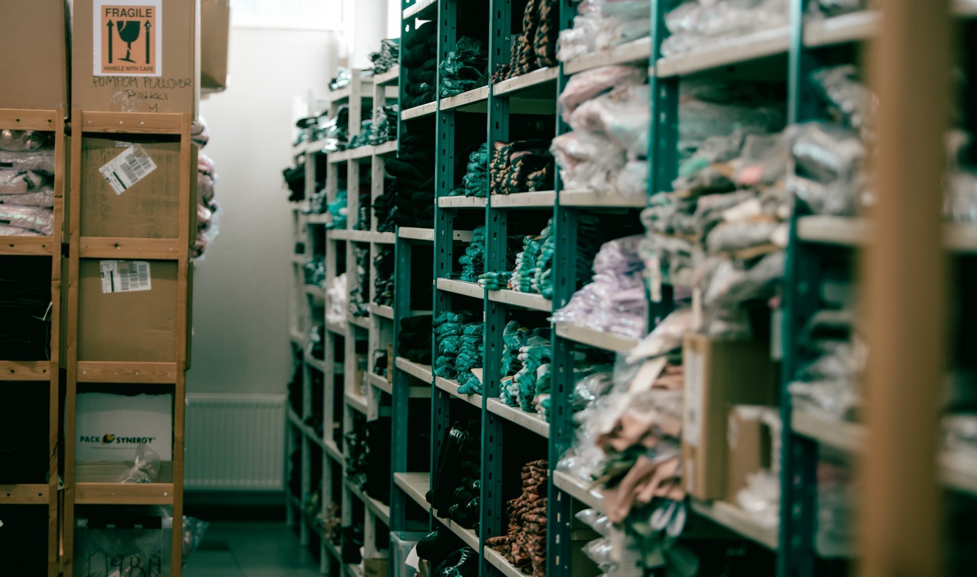Carrier, Courier, and Freight Forwarder - What's the Difference?